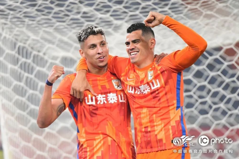 哈哈体育官网首页登录-风云突变武汉三镇加时末段绝杀压哨，欧冠版图或变，信心回归，赛程密集仍需轮换